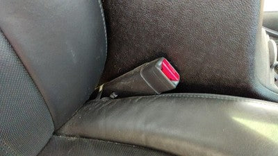 06-11 Buick Lucerne Passenger Right Front Seat Belt Buckle Receiver Ebony 193