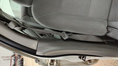 2004 2005 Mercury Sable Passenger Right Front Seat Belt Retractor Shoulder Gray