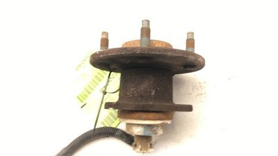 1997-2005 Chevy Venture Rear Spindle Stub Wheel Hub With Speed Sensor Wire Oem