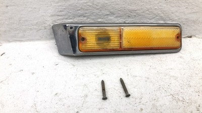 84-91 Grand Wagoneer Driver Left "Front Turn Signal" Light Lamp Fender Mounted