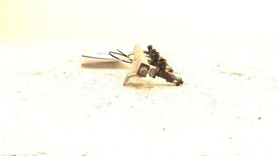 2004 05 Vw Beetle Complete Fuel Rail With Injectors Set Loaded Oem 2.0L Bev