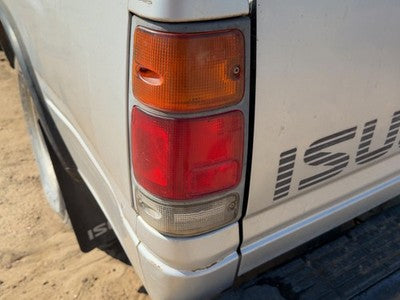 1988-1995 Isuzu Pup Driver Left Tail Light Brake Lamp Oem Rear 4782777