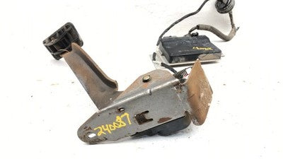 2003-2005 Chevy Suburban Tac Module With Throttle Pedal Gas Oem 12573059