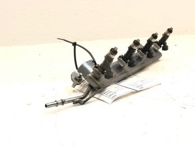 2013-2019 Nissan Sentra Complete Fuel Rail With Injectors Oem Set 1.8L