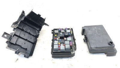 2006 Chevy Cobalt Engine Fuse Box 2.4L 15269048