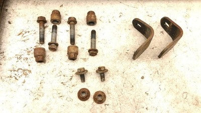 2002 Sierra 2500 Hd Transmission Crossmember Bracket Oem With Bolts 4X4