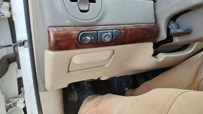 04-05 New Style Malibu Lower Dash Under Column Knee Bolster Trim Panel Neutral