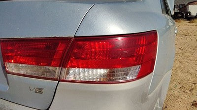 2006-2008 Hyundai Sonata Passenger Right Tail Light Brake Lamp Oem Rear
