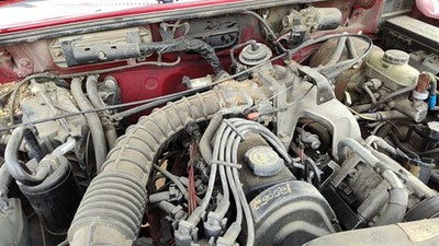 1998-2001 Mazda B2500 Valve Cover Oem 2.5L Zzp010220