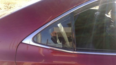 10-12 Hs250h Hybrid Passenger Right Rear Vent Window Back Door Glass With Frame