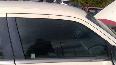 2005-2010 Chrysler 300 Passenger Right Front Side Window Door Glass Oem