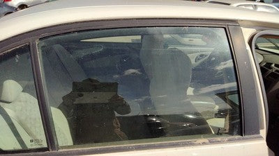 04-08 Chevy New Style Malibu Passenger Right Rear Side Window Door Glass Back