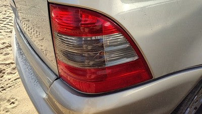 2002-2005 Mercedes Ml350 Passenger Right Tail Light Brake Lamp Oem Rear