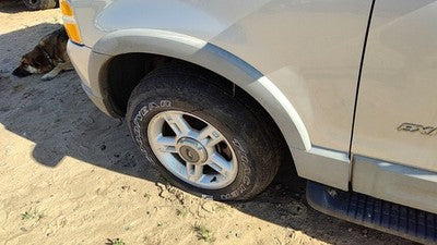 02 Ford Explorer Driver Left Front Wheel Flare Moulding Oem Fender Silver Ts