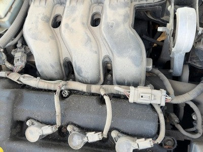 05-07 Fivehundred Complete Fuel Rail With Injectors Set Loaded Oem 3.0L Dohc