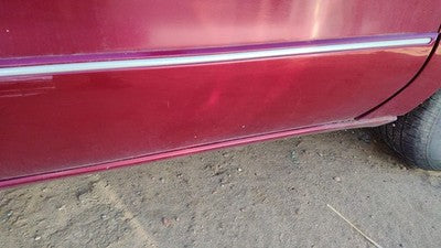 1996 Olds 88 Passenger Right Front Moulding From Door Oem Trim Strip Red