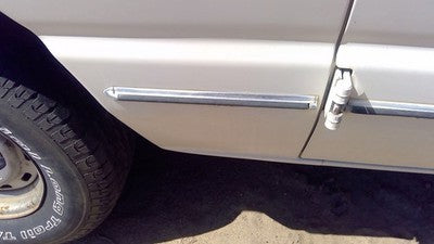 1993 Ford Van E150 Passenger Right Rear Moulding On Quarter Panel Oem