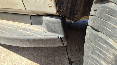 07-14 Chevy Tahoe Right Front End Cap Fender Filler Trim Moulding Running Board
