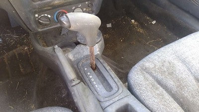 03 Chevy Cavalier Floor Shifter Lever Assembly Shift Unit Automatic Transmission