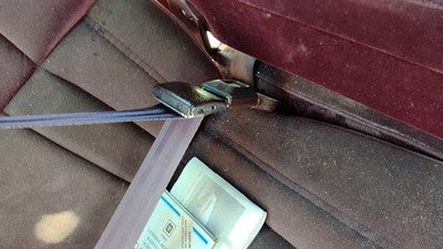 1989 Buick Century Passenger Right Front Seat Belt Buckle Receiver Oem Red