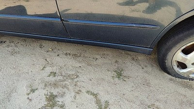 1998-1999 Honda Accord Driver Left Lower Rocker Panel Moulding Side Skirt Oem