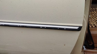 80 Mercedes 300Td Passenger Right Rear Upper Moulding From Door Back Trim Strip