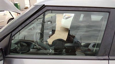 2014-2019 Kia Soul Driver Left Front Side Window Door Glass Oem 82410B2020