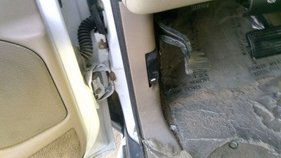 2005 Chevy Suburban Driver Left Lower Kick Trim Panel Oem Tan 522