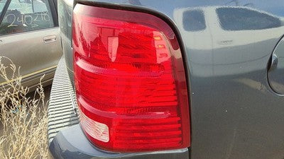 2002-2005 Ford Explorer Passenger Right Tail Light Brake Lamp Oem Rear