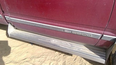 1988 Gmc Sierra 2500 Passenger Right Front Moulding From Door Oem Trim Strip