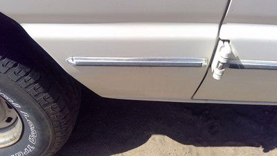 1993 Ford Van E150 Passenger Right Rear Moulding On Quarter Panel Oem