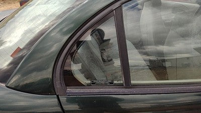 96-99 Saturn Sl1 Passenger Right Rear Vent Window Back Door Glass With Frame Oem