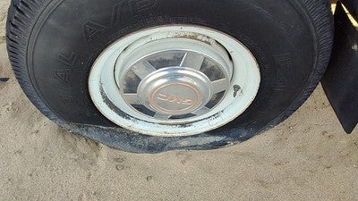 1976-1991 Gmc Sierra C3500 Hub Cap Wheel Cover Oem 00349094