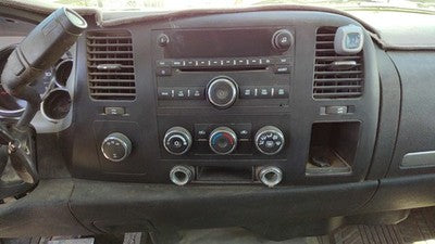2007-2008 Chevy Silverado 2500 Trim Bezel Around Radio Surround Dash Panel Oem