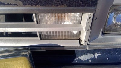 1989 Chevy G20 Van Driver Left Front Turn Signal Light Lamp Oem Grille Mounted
