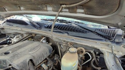 2002 Sierra 2500 Hd Windshield Wiper Cowl Vent Trim Panel Oem Cover