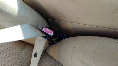 2000-2005 Mercedes Ml350 Passenger Right Front Seat Belt Buckle Receiver Oem Tan