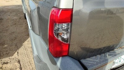 2002-2004 Nissan Xterra Driver Left Tail Light Brake Lamp Oem Rear 265557Z825