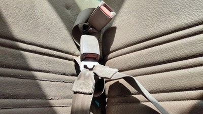 1994 Chevy Silverado 1500 Driver Left Front Seat Belt Buckle Receiver Oem Tan