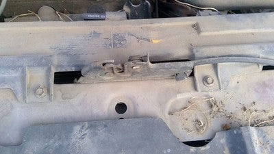 1990-1999 Olds Eighty Eight Hood Latch Assembly With Bracket Oem 25619857