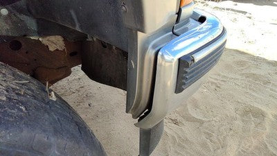 92-99 Chevy Suburban Passenger Right Moulding From Fender Trim Strip Pewter 11L