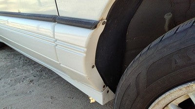 1994 Pontiac Bonneville Passenger Right Moulding From Fender Trim Strip White