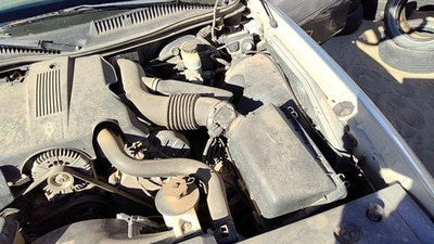 03-04 Town Car Complete Air Intake Cleaner Filter Box Housing With Tube Oem 4.6L