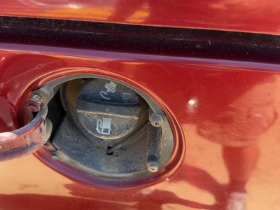 2001-2005 Chevy Venture Fuel Filler Neck Assembly With Gas Cap Oem 25827595
