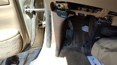 1998 Lincoln Navigator Driver Left Lower Kick Trim Panel Oem Tan Kx