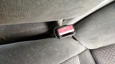2002-2004 F350 Powerstroke Driver Left Front Seat Belt Buckle Receiver Oem Gray