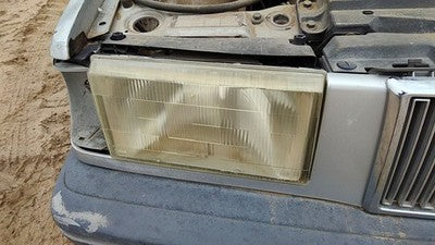 90-92 Volvo 740 Passenger Right Head Light Oem Front Lamp With Bracket 13696042