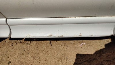 07 Uplander Passenger Right Rear Lower Moulding From Door Oem Back White 50U