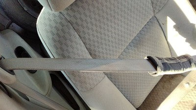 2006-2010 Chevy Cobalt Passenger Right Front Seat Belt Buckle Receiver 14C Gray