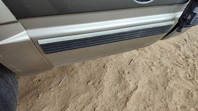 1999 Chevy Suburban Driver Left Rear Moulding On Quarter Panel Oem